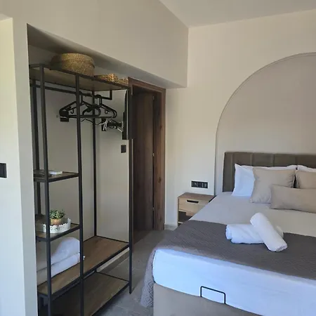 Eden's Garden Luxury * Kalamítsion